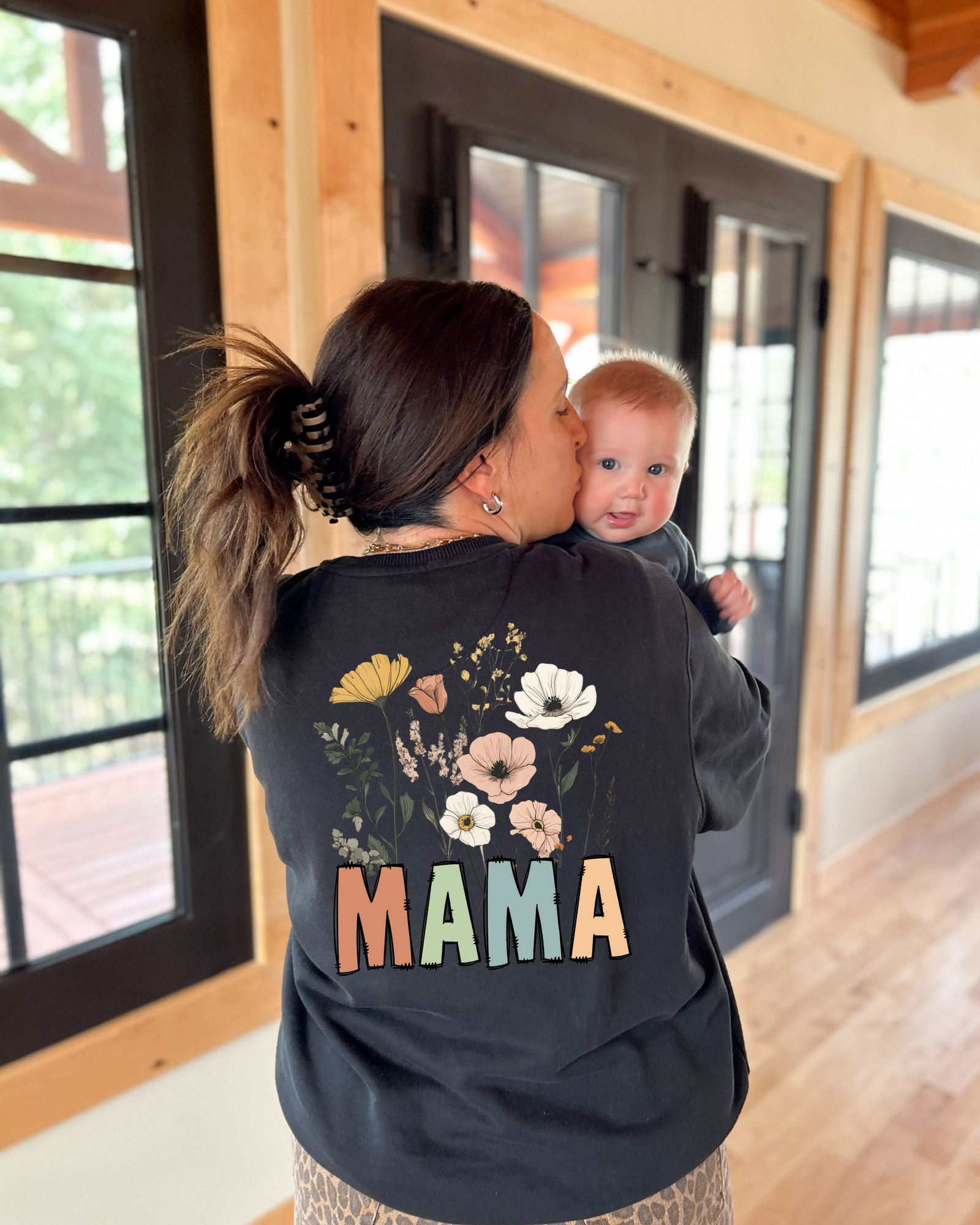 Mama Bouquet Women's Crewneck - Posh & Cozy