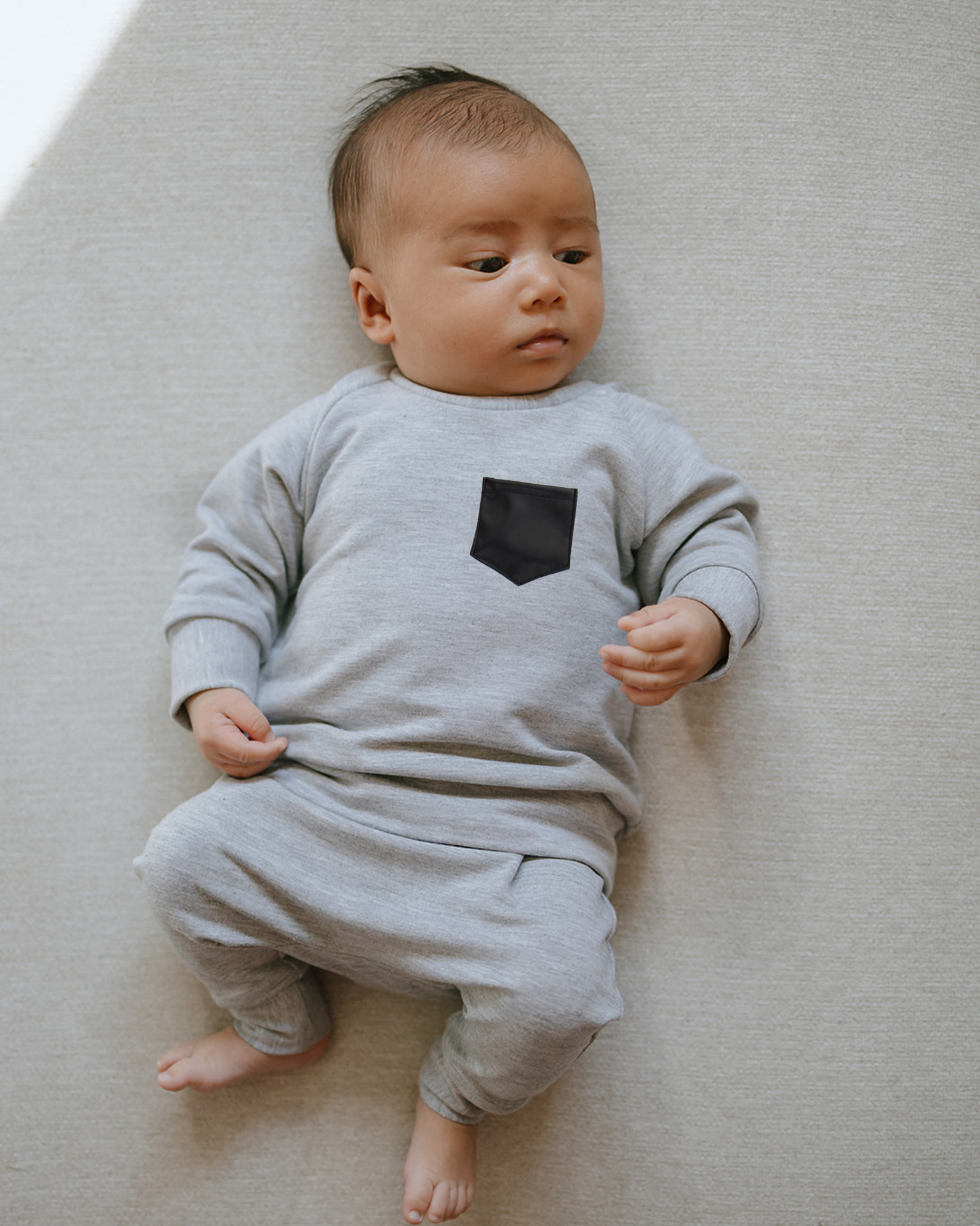 Beau Pocket Crewneck - Posh & Cozy