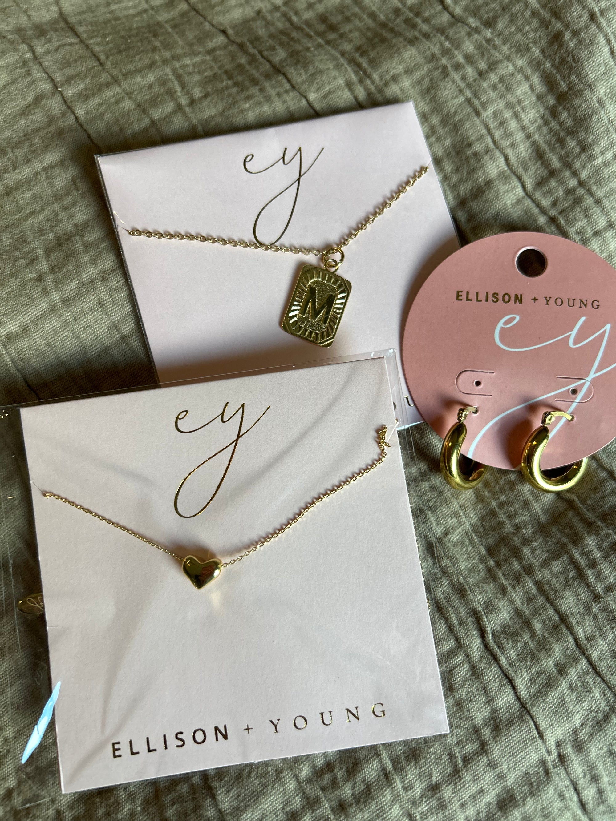 Love Bean Heart Necklace: Gold - Posh & Cozy