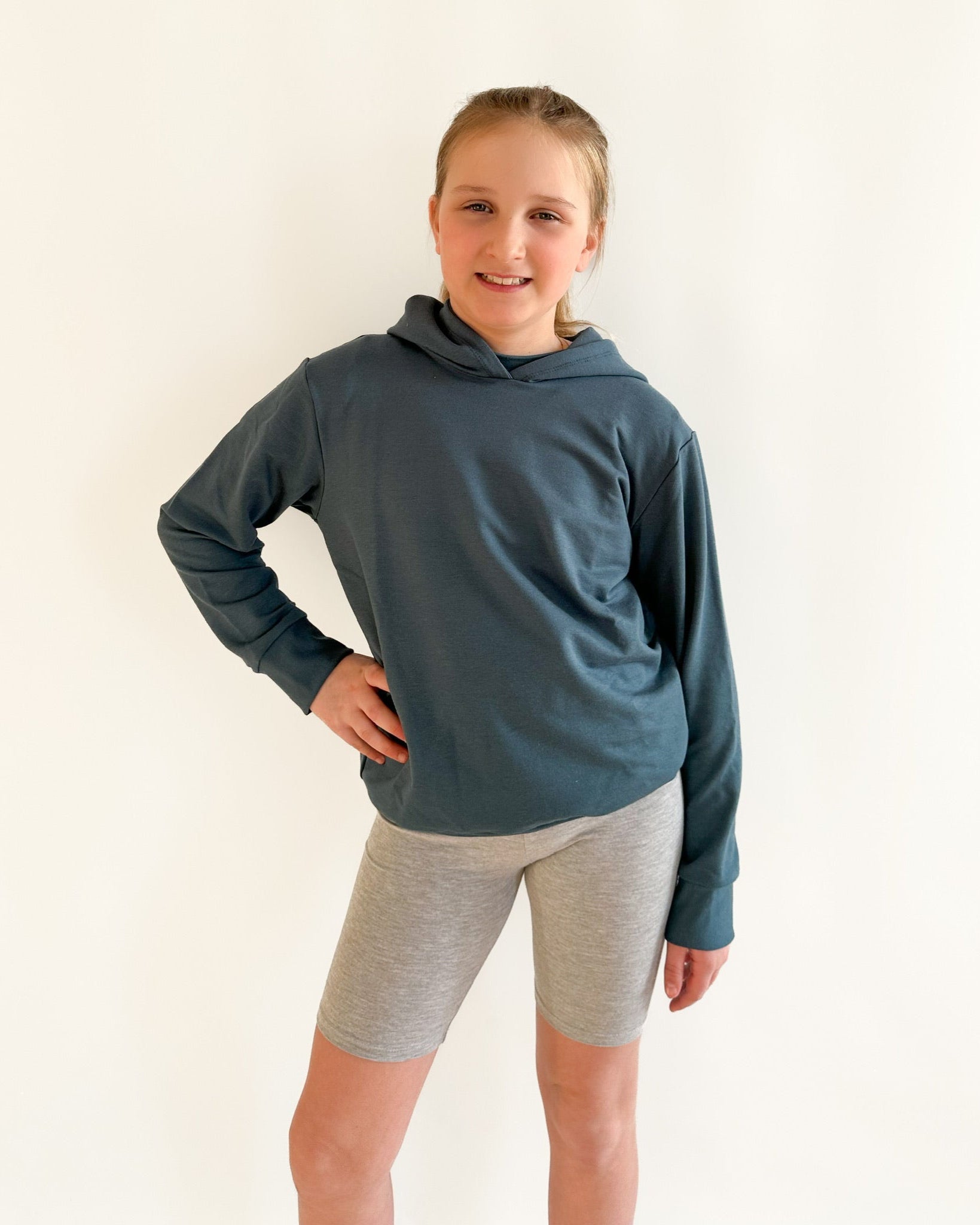 Basic Hoodie Youth - Posh & Cozy