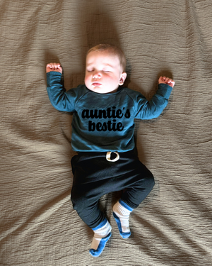 Auntie's Bestie Crewneck - Posh & Cozy