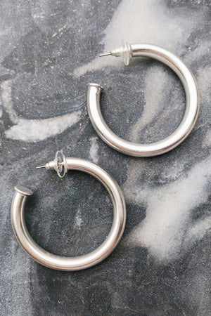 Upper Class Taste Hoop Earrings: Silver / Big - Posh & Cozy