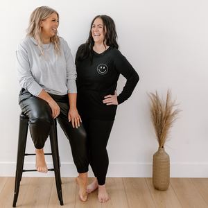 SMILEY FACE Women's Crewneck - Posh & Cozy