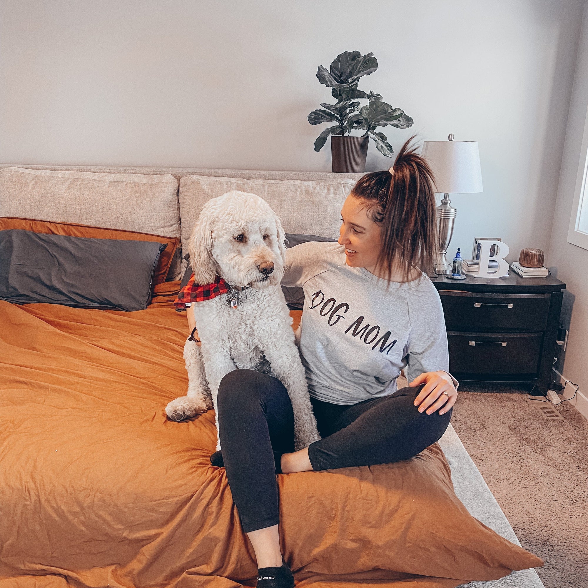 Dog Mom Women's Crewneck - Posh & Cozy